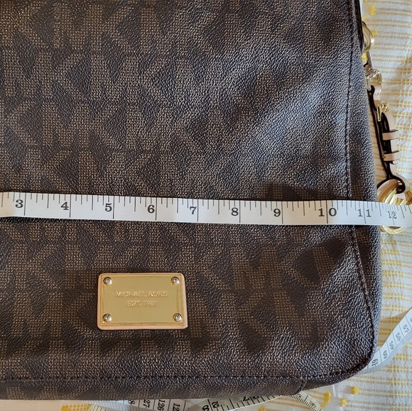 Michael Kors Signature Brown Crossbody Bag - Picture 10 of 11